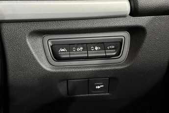 RENAULT ZOE R135 52kWh Iconic Hatchback 5dr Electric Auto (i, Rapid Charge) 
