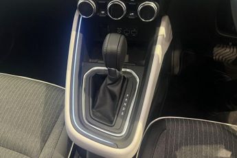 RENAULT CLIO 1.6 E-TECH Techno Hatchback 5dr Petrol Hybrid Auto Euro 6 (s/s) 