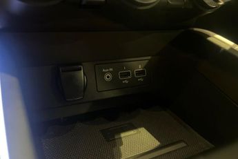 RENAULT CLIO 1.6 E-TECH Techno Hatchback 5dr Petrol Hybrid Auto Euro 6 (s/s) 