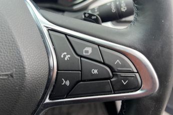 RENAULT CLIO 1.3 TCe S Edition Hatchback 5dr Petrol EDC Euro 6 (s/s) (130 ps)