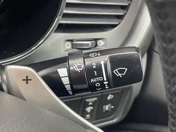 KIA OPTIMA 1.7 CRDi 2 Luxe Saloon 4dr Diesel Auto Euro 5 (134 bhp)