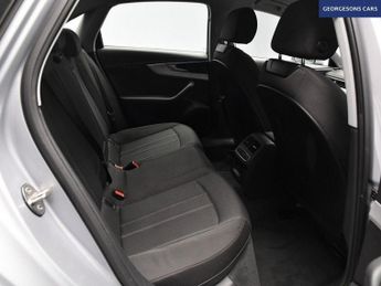AUDI A4 2.0 TFSI 35 Technik Saloon 4dr Petrol S Tronic Euro 6 (s/s) (150