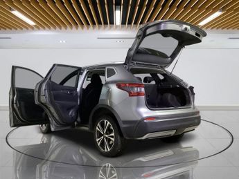NISSAN QASHQAI 1.2 DIG-T N-Connecta SUV 5dr Petrol XTRON Euro 6 (s/s) (115 ps)