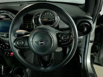 MINI CONVERTIBLE 1.5 Cooper Classic Convertible 2dr Petrol Steptronic Euro 6 (s/s