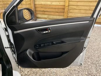 SUZUKI SWIFT 1.2 SZ4 Hatchback 5dr Petrol Auto Euro 5 (94 ps)