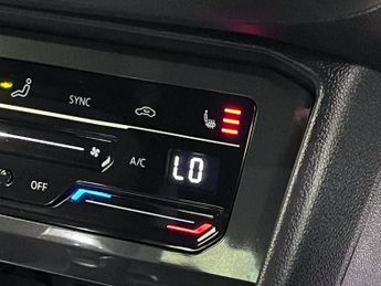 VOLKSWAGEN TIGUAN 1.5 R-LINE TSI DSG 5d 148 BHP