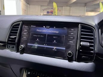 SKODA KAROQ 1.5 SE L TSI DSG 5d 148 BHP
