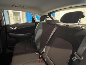 HYUNDAI KONA 1.6 GDI SE CONNECT 5d 140 BHP