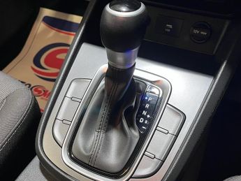 HYUNDAI KONA 1.6 GDI SE CONNECT 5d 140 BHP