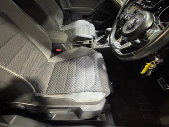 VOLKSWAGEN GOLF 1.5 TSI EVO R-Line Edition Hatchback 5dr Petrol DSG Euro 6 (s/s)