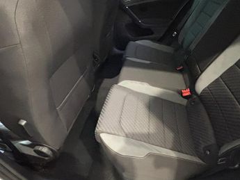 VOLKSWAGEN GOLF 1.5 TSI EVO R-Line Edition Hatchback 5dr Petrol DSG Euro 6 (s/s)