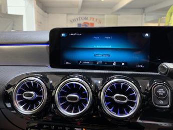 MERCEDES-BENZ A-CLASS 1.3 A180 AMG Line (Premium 2) Hatchback 5dr Petrol 7G-DCT Euro 6