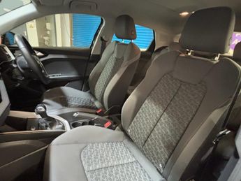 AUDI A1 1.0 TFSI 30 Sport Sportback 5dr Petrol S Tronic Euro 6 (s/s) (11