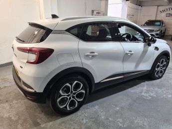 RENAULT CAPTUR 1.6 E-TECH techno SUV 5dr Petrol Hybrid Auto Euro 6 (s/s) (145 p