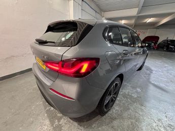 BMW 1 SERIES 1.5 118i Sport (LCP) Hatchback 5dr Petrol DCT Euro 6 (s/s) (136 