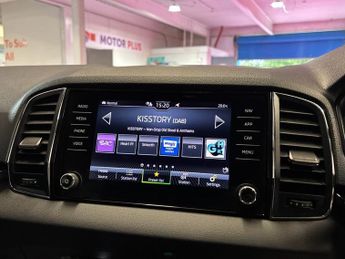 SKODA KAROQ 1.5 TSI ACT SE L SUV 5dr Petrol DSG Euro 6 (s/s) (150 ps)