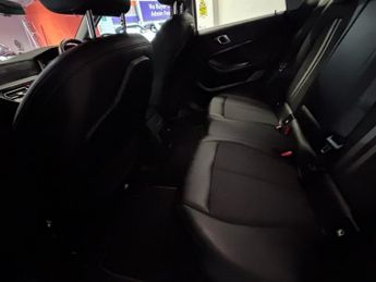 BMW 2 SERIES GRAN COUPE 1.5 218i Sport (LCP) Saloon 4dr Petrol DCT Euro 6 (s/s) (136 ps)