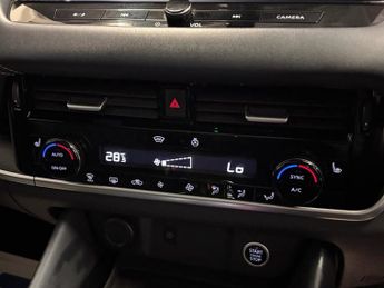 NISSAN QASHQAI 1.3 DIG-T MHEV Tekna+ SUV 5dr Petrol Hybrid XTRON Euro 6 (s/s) (