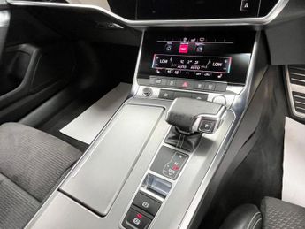 AUDI A6 SALOON 2.0 TDI 40 S line Saloon 4dr Diesel S Tronic quattro Euro 6 (s/s