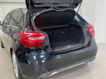 MERCEDES-BENZ A CLASS 1.5 A180d Sport (Executive) Hatchback 5dr Diesel Manual Euro 6 (