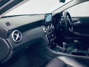 MERCEDES-BENZ A CLASS 1.5 A180d Sport (Executive) Hatchback 5dr Diesel Manual Euro 6 (