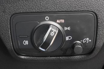 AUDI Q2 1.5 TFSI 35 S line AUTO | HALF LEATHER | VIRTUAL COCKPIT | PARKI