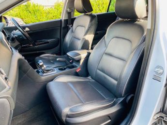KIA SPORTAGE 2.0 CRDi KX-3 SUV 5dr Diesel Auto AWD Euro 6 (134 bhp)
