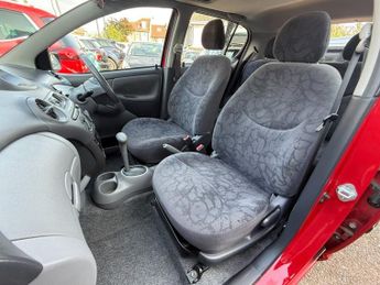 TOYOTA YARIS 1.3 VVT-i 16v CDX Hatchback 5dr Petrol Automatic (160 g/km, 85 b