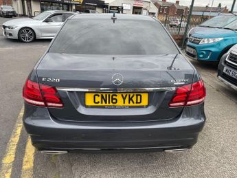 MERCEDES-BENZ E-CLASS  E220 BLUETEC AMG NIGHT EDITION 4DR SALOON 2.1 DIESEL AUTOMATIC 