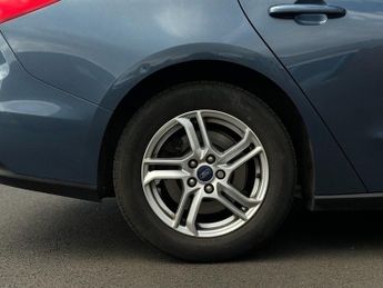 FORD FOCUS 1.5 EcoBlue Zetec Estate 5dr Diesel Auto Euro 6 (s/s) (120 ps)