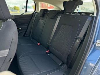 FORD FOCUS 1.5 EcoBlue Zetec Estate 5dr Diesel Auto Euro 6 (s/s) (120 ps)