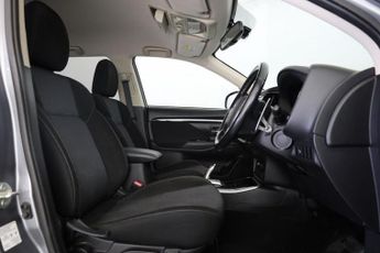 MITSUBISHI OUTLANDER 2.4h TwinMotor 13.8kWh Design SUV 5dr Petrol Plug-in Hybrid CVT 