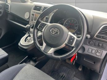 TOYOTA VERSO S 1.3l 5d  AUTO  98 BHP
