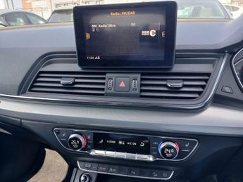 AUDI Q5 2.0 TDI Sport SUV 5dr Diesel S Tronic quattro Euro 6 (s/s) (190 