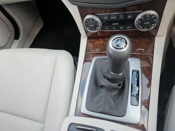 MERCEDES-BENZ C-CLASS 1.8 C200K Elegance Saloon 4dr Petrol Auto Euro 4 (184 ps)