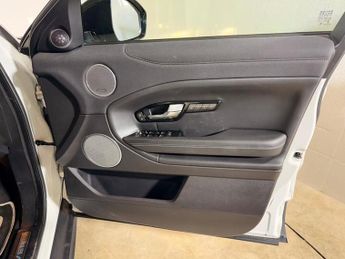 LAND ROVER RANGE ROVER EVOQUE 2.0 TD4 HSE Dynamic SUV 5dr Diesel Auto 4WD Euro 6 (s/s) (180 ps