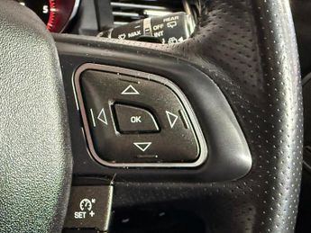 LAND ROVER RANGE ROVER EVOQUE 2.0 TD4 HSE Dynamic SUV 5dr Diesel Auto 4WD Euro 6 (s/s) (180 ps