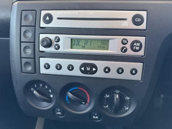 FORD FIESTA 1.25 Style Climate Hatchback 3dr Petrol Manual (147 g/km, 74 bhp