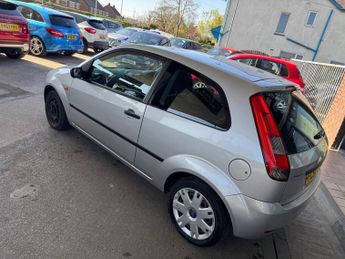FORD FIESTA 1.25 Style Climate Hatchback 3dr Petrol Manual (147 g/km, 74 bhp