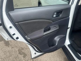 HONDA CR-V 2.0 i-VTEC SE Plus Navi SUV 5dr Petrol Auto 4WD Euro 6 (155 ps)