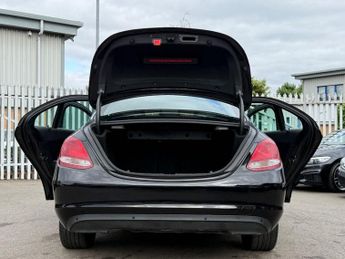 MERCEDES-BENZ C-CLASS 2.0 C220d SE Saloon 4dr Diesel G-Tronic+ Euro 6 (s/s) (194 ps)