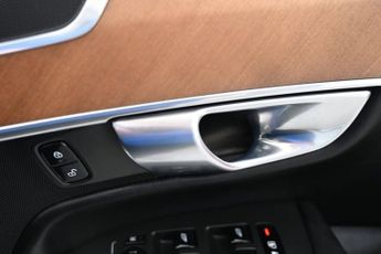 VOLVO XC90 2.0 D5 PowerPulse Inscription Pro SUV 5dr Diesel Auto 4WD Euro 6