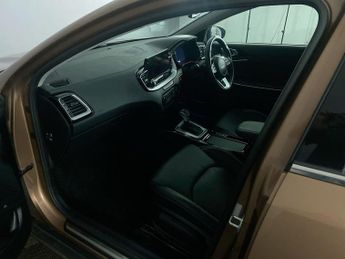 KIA XCEED 1.5 T-GDi 4 SUV 5dr Petrol DCT Euro 6 (s/s) (158 bhp)