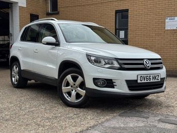 Volkswagen Tiguan 1.4 TSI BlueMotion Tech Moda SUV 5dr Petrol DSG 2WD Euro 5 (s/s)