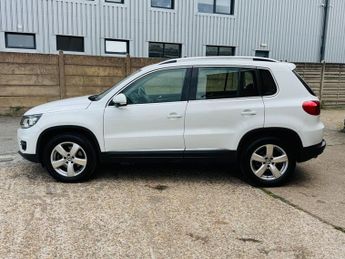 VOLKSWAGEN TIGUAN 1.4 TSI BlueMotion Tech Moda SUV 5dr Petrol DSG 2WD Euro 5 (s/s)