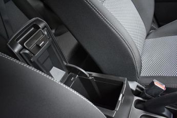 SUZUKI VITARA 1.4 Boosterjet MHEV SZ-T SUV 5dr Petrol Hybrid Manual Euro 6 (s/