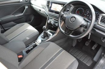 VOLKSWAGEN T-ROC 1.5 TSI GPF EVO Design SUV 5dr Petrol Manual Euro 6 (s/s) (150 p