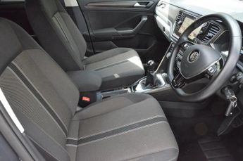 VOLKSWAGEN T-ROC 1.5 TSI GPF EVO Design SUV 5dr Petrol Manual Euro 6 (s/s) (150 p