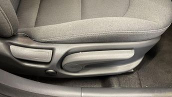 HYUNDAI IONIQ 1.6 h-GDi Premium SE Hatchback 5dr Petrol Hybrid DCT Euro 6 (s/s