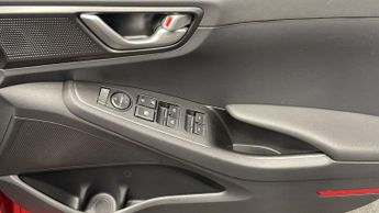 HYUNDAI IONIQ 1.6 h-GDi Premium SE Hatchback 5dr Petrol Hybrid DCT Euro 6 (s/s